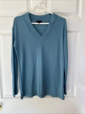Talbots woman’s V-Neck Sweater in Slate Blue